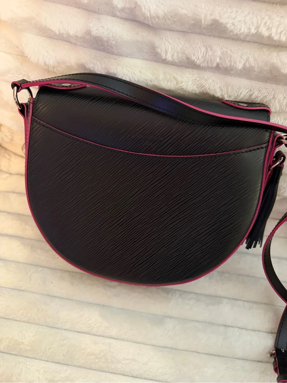 2017 Louis Vuitton Epi Saint Cloud